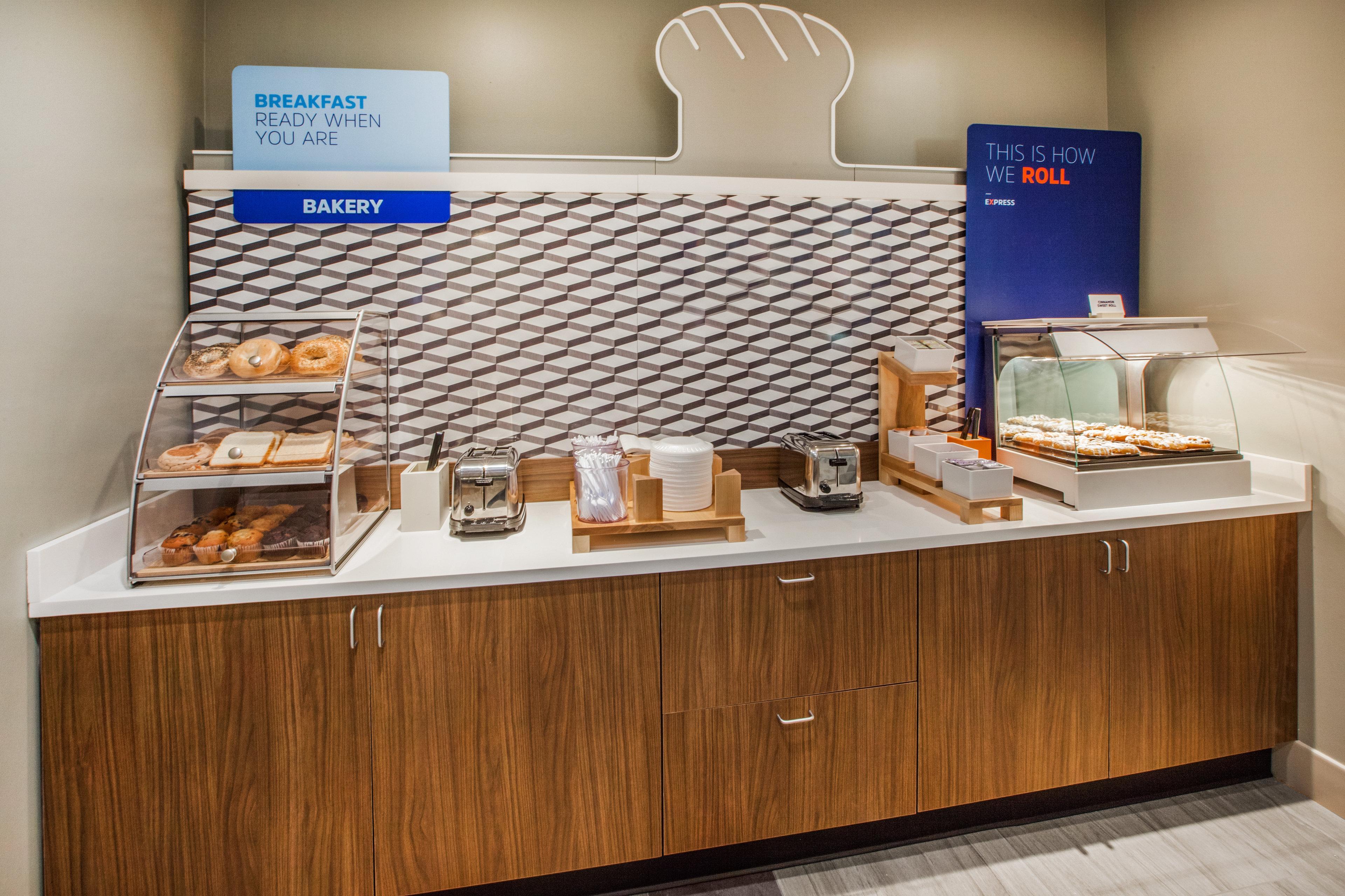 Holiday Inn Express Hotel & Suites Canton By Ihg Екстер'єр фото