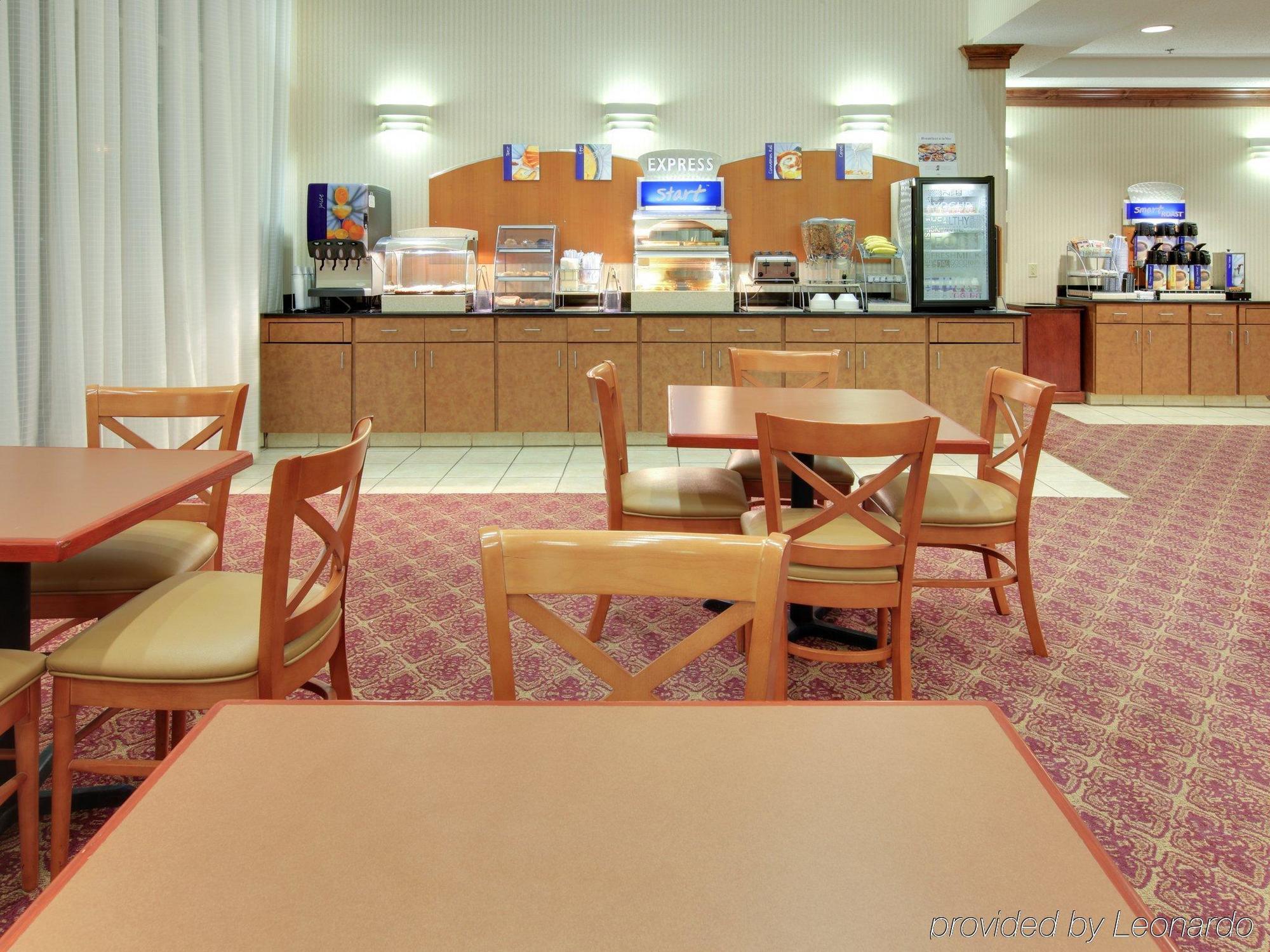 Holiday Inn Express Hotel & Suites Canton By Ihg Ресторан фото