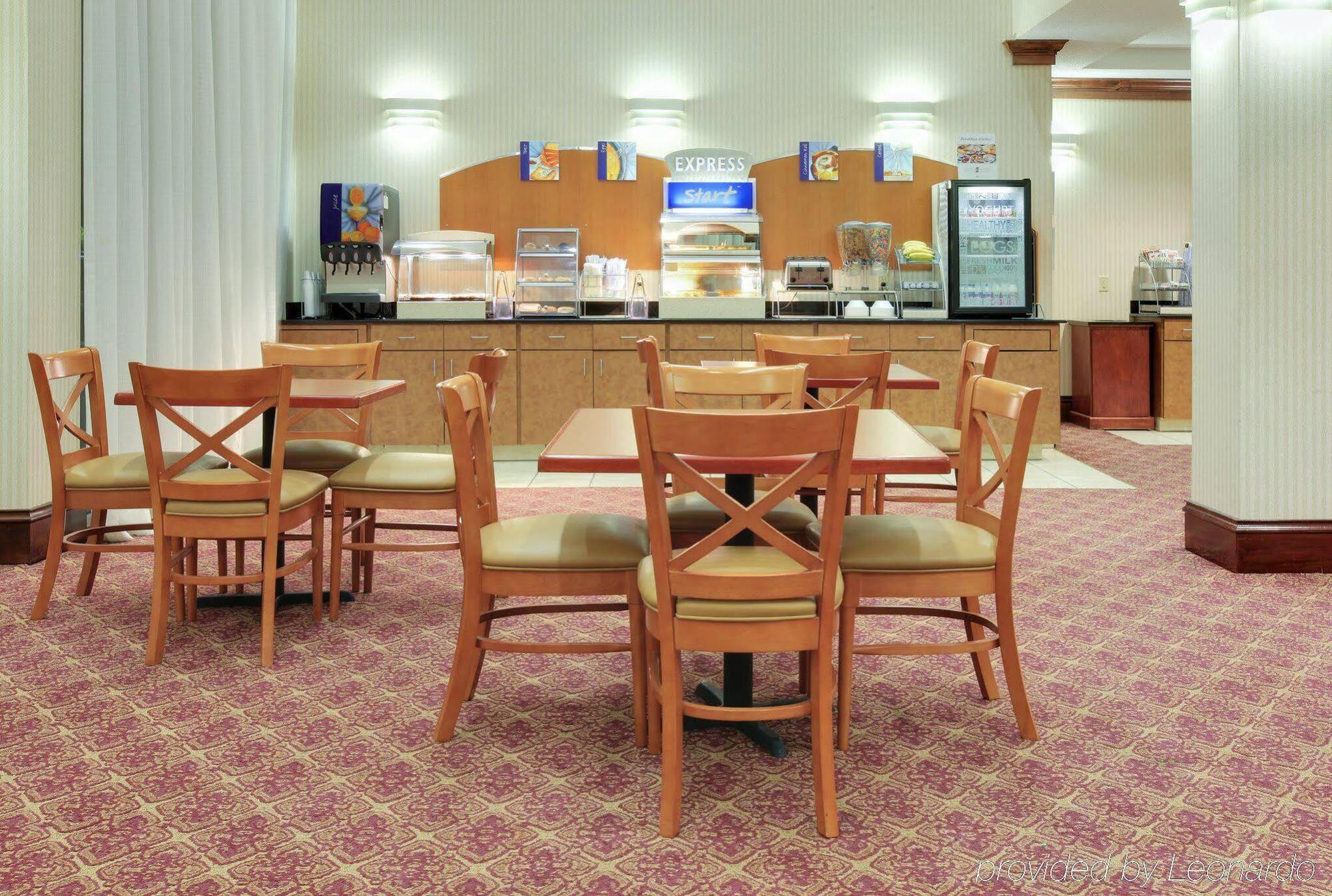 Holiday Inn Express Hotel & Suites Canton By Ihg Екстер'єр фото
