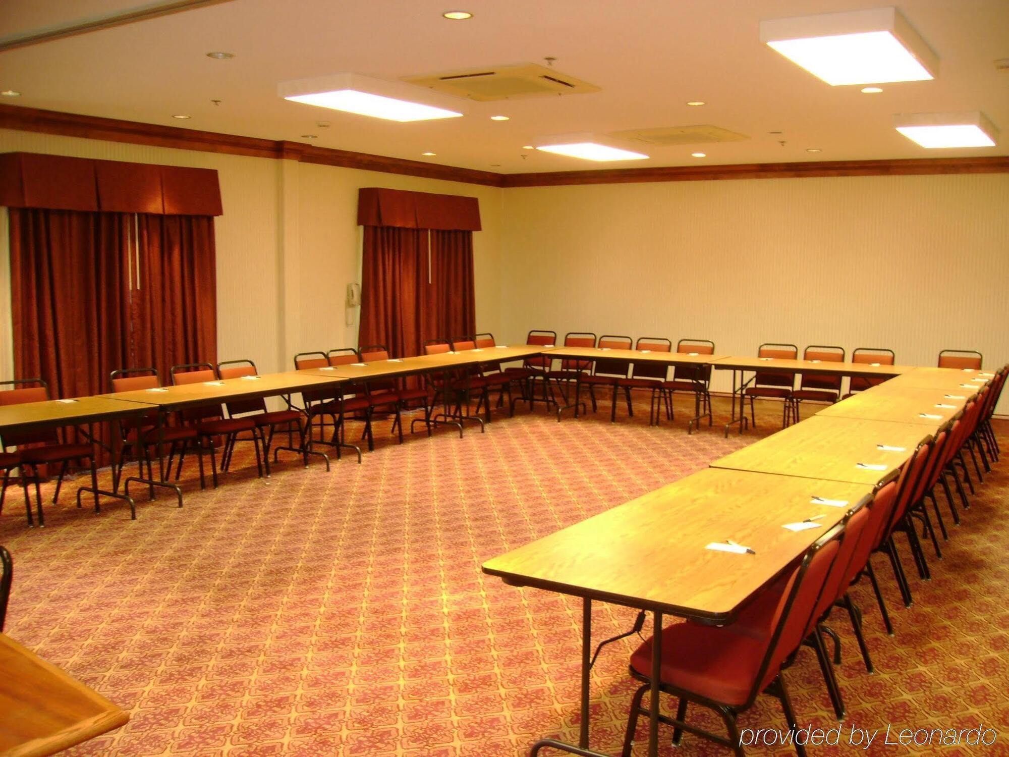 Holiday Inn Express Hotel & Suites Canton By Ihg Екстер'єр фото